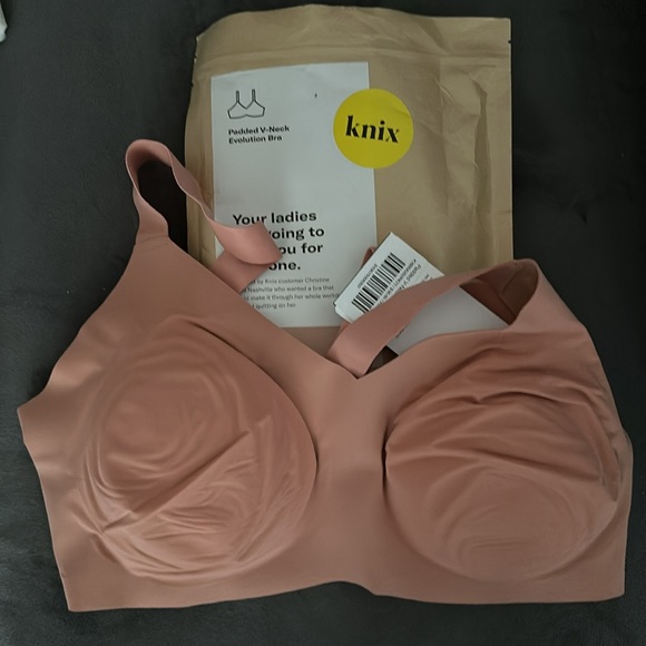 Knix Padded V-Neck Evolution Bra Wide Straps Size 7+ (Fits 38E, 38F, 36F) - Picture 6 of 7
